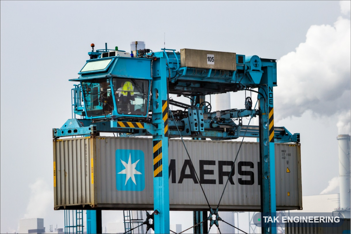 Straddle Carrier Support